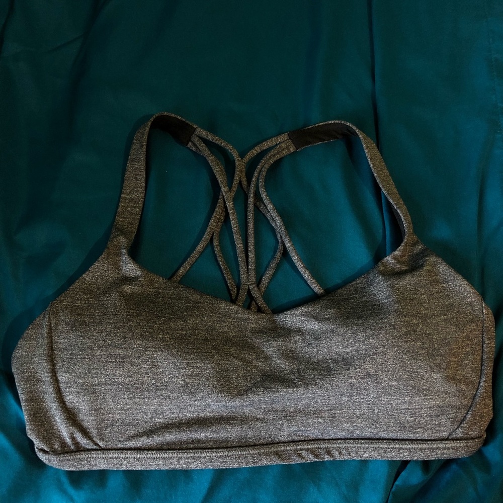Lululemon sports bra size 6 new